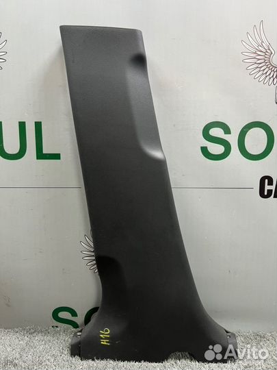 Обшивка центральной стойки салона левая Toyota