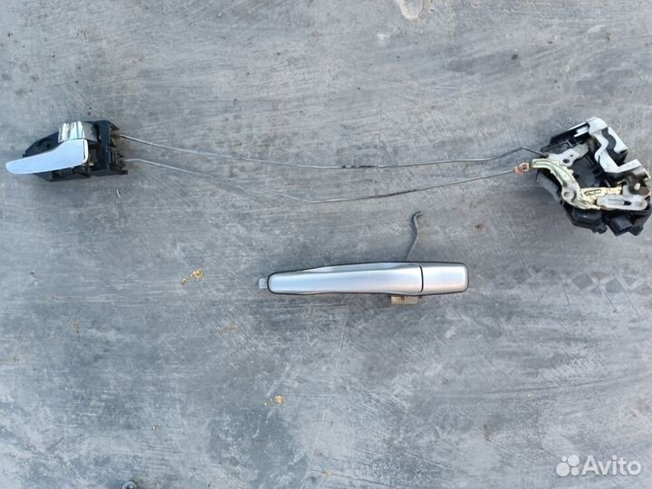 Замок дверной Mitsubishi Outlander 1 задний правый