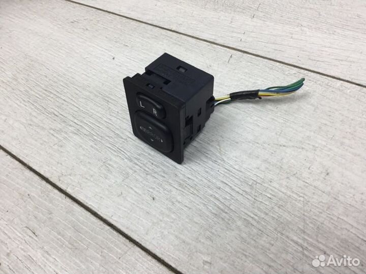 Кнопка управления зеркалами Toyota Auris хэтчбек