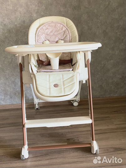 Стульчик для кормления Happy Baby berny v2
