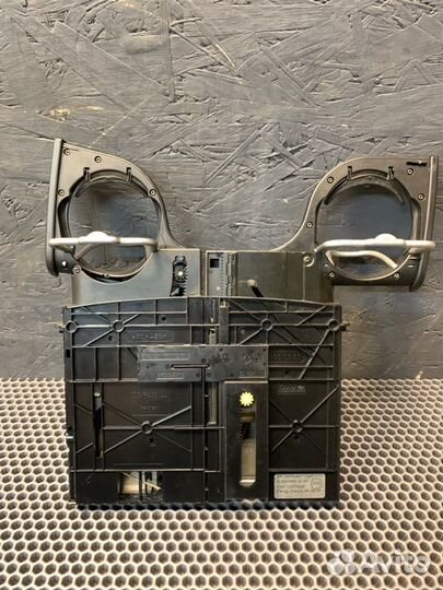 Подстаканник Mercedes-Benz Sl500 230.475 M 113.963