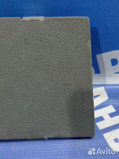 Боковая накладка центральной консоли Ваз Лада