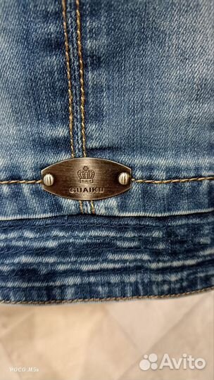 Джинсовая куртка и джинсы