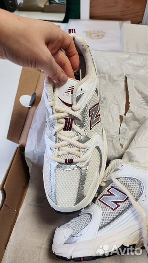 Оригинал New Balance 530 Metallic Burgundy