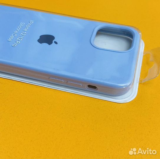 Чехол на iPhone 12/12 pro нежно-голубой