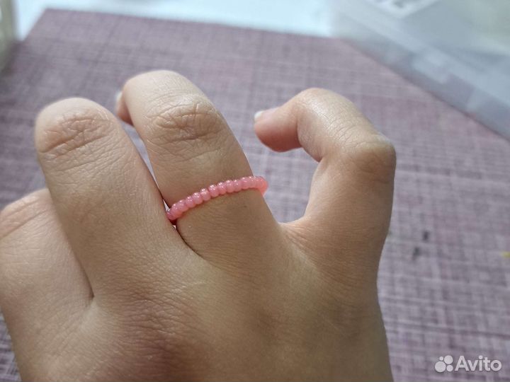 Бисер и кольцо из бисера