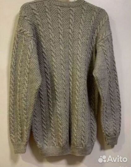 Тёплый шерстяной джемпер,привезён из Скандинавии