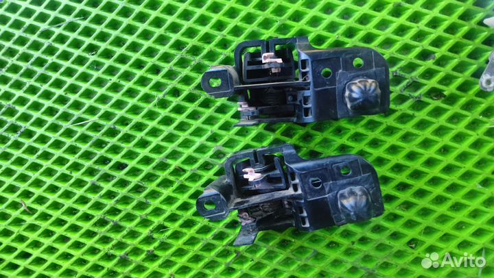 Ручки дверей внутренние правые Toyota carina-E