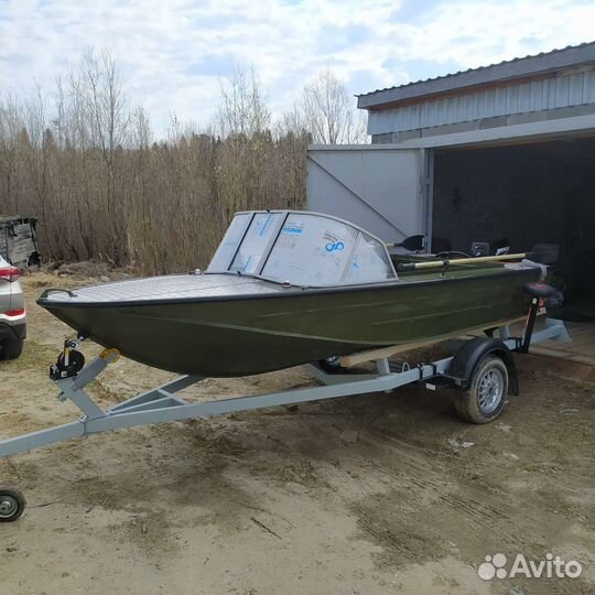 Моторная лодка Днепр