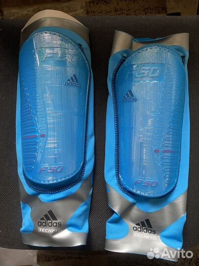 Футбольные щитки