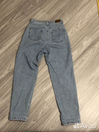 Джинсы с принтом микимауса