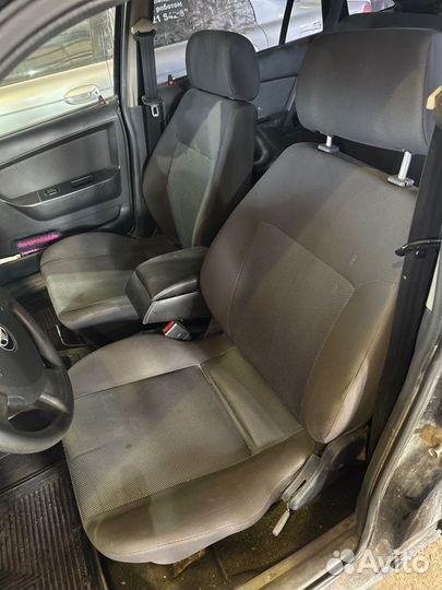Сиденье Daewoo Nexia 1.6 F16D3 2011
