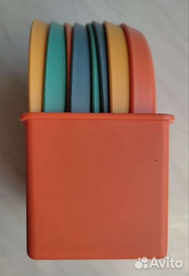 Набор пластиковых тарелочек