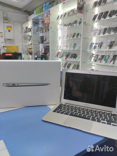 Ноутбук Apple Macbook Air 11 Late 2010