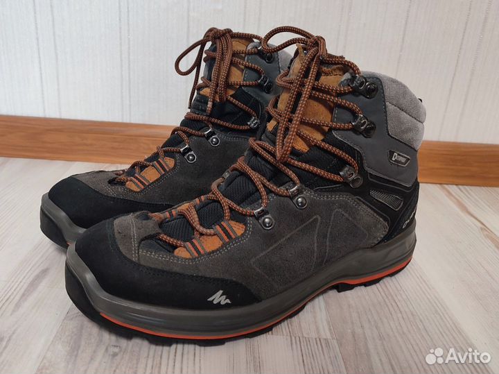 Треккинговые ботинки Quechua Trek 100 Forclaz