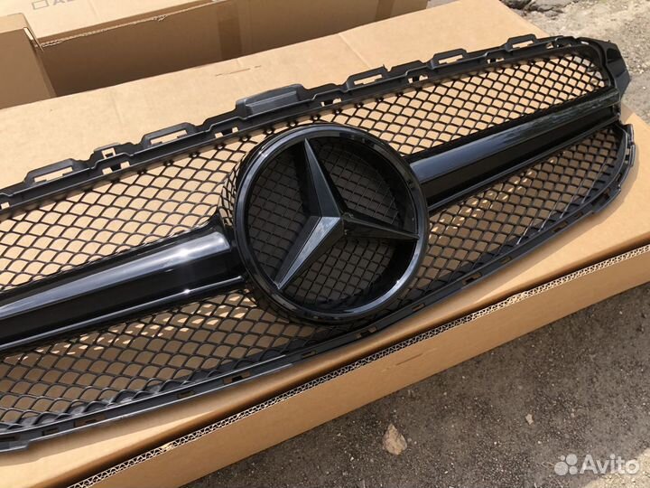 Решетка радиатора Mercedes W205 AMG 6.3 до рест