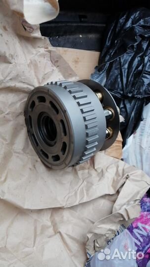 Hitachi zx350lcn качающий узел