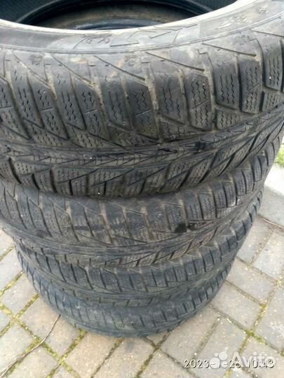 Viking SnowTech II 235/60 R18 107H