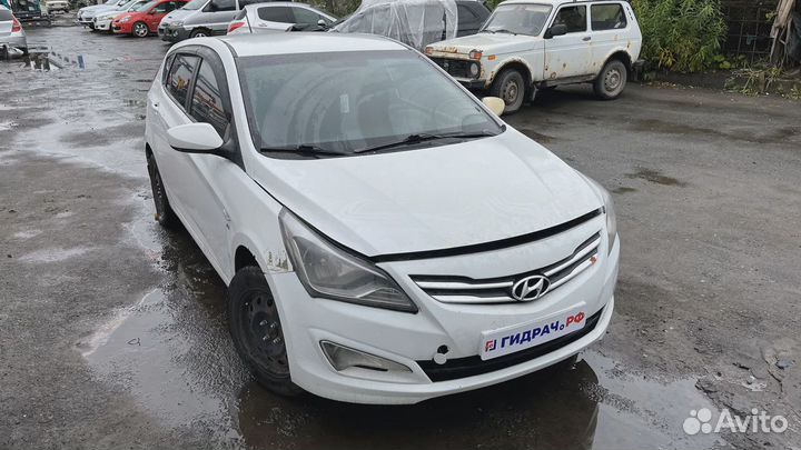 Радиатор кондиционера Hyundai Solaris (RB) 97606-1R000