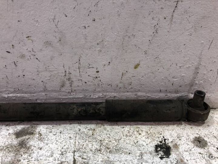 Амортизатор задний Mercedes W447 Vito V