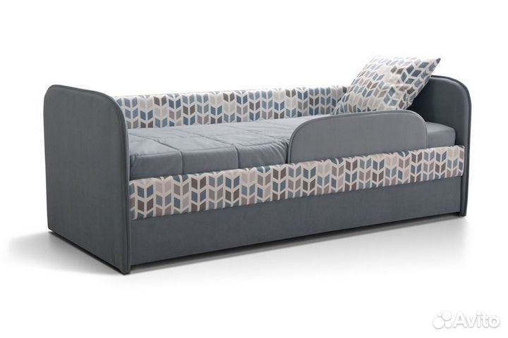 Детская кровать с бортиком в наличии