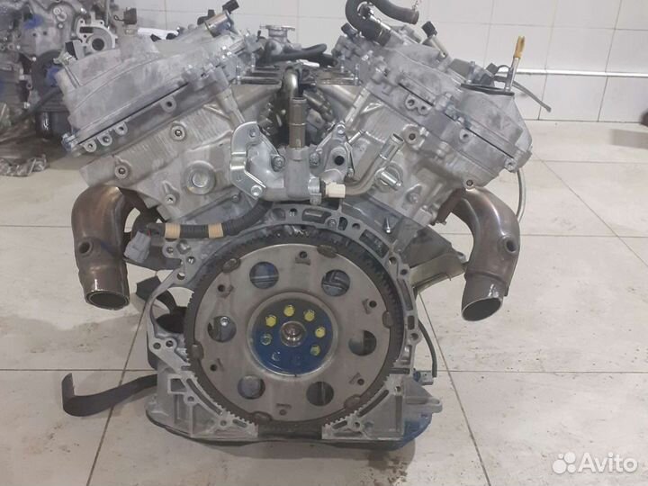 Двигатель GS-300.на лексус