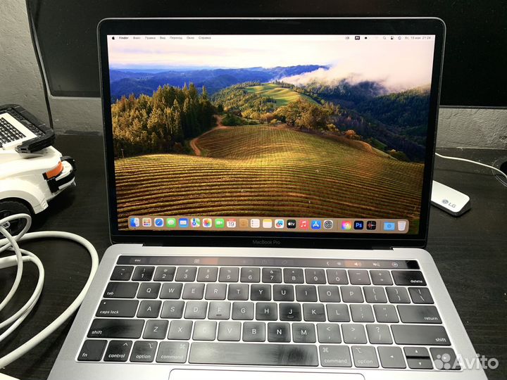 Apple MacBook Pro 13 2019 touch-bar