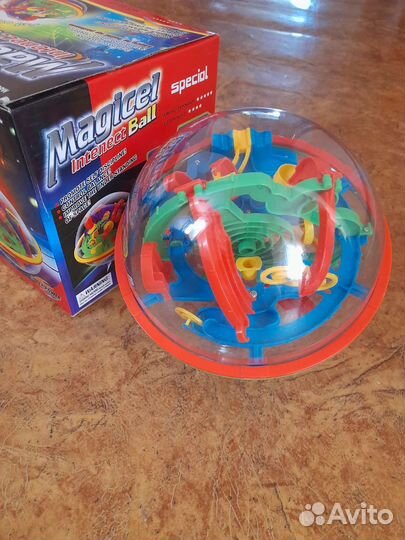 Игрушка шар -лабиринт