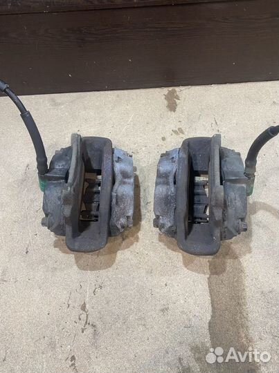 Суппорт тормозной 4х поршневой Mercedes-Benz W211