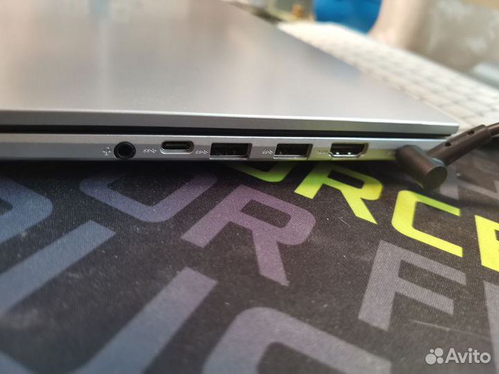 Ноутбук asus vivobook