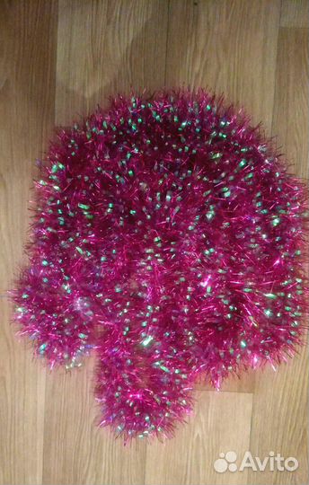 Золотистые шары и мишура пакетом