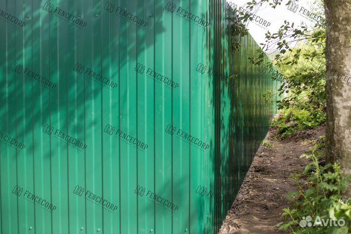 Забор из профлиста для дачи 1.8 м. 0.4 мм. C8