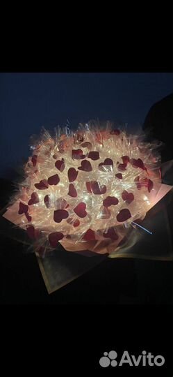 Светящийся букет 101 сердечко