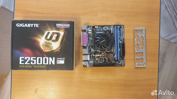 Материнская плата Gigabyte GA-E2500N
