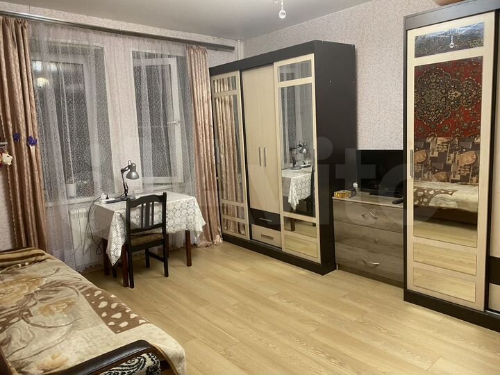 2-к. квартира, 43 м², 3/3 эт.