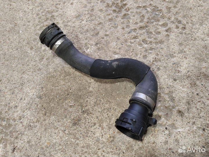 Патрубок охлаждения Audi Q5 8R 2012 8R0121055B