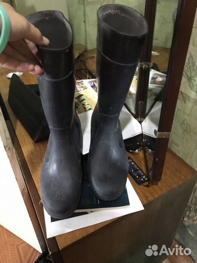 Резиновые сапоги