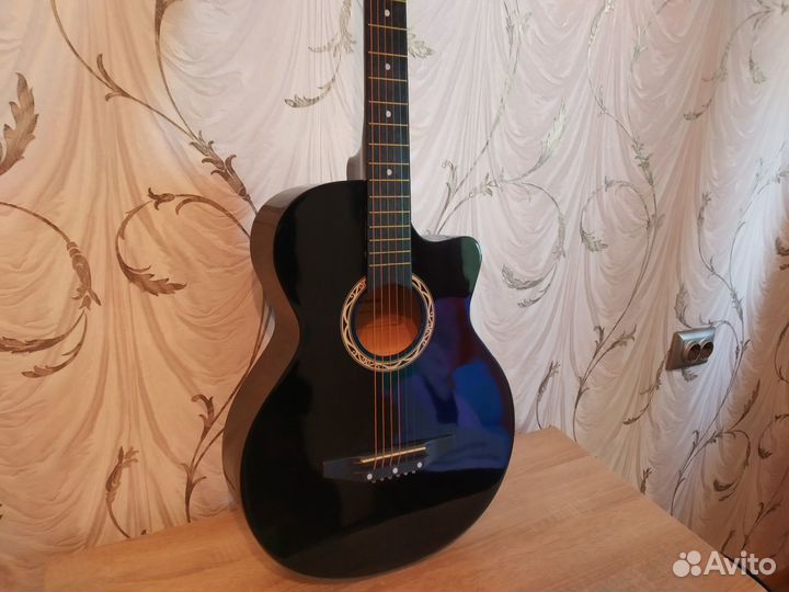 Гитара акустическая
