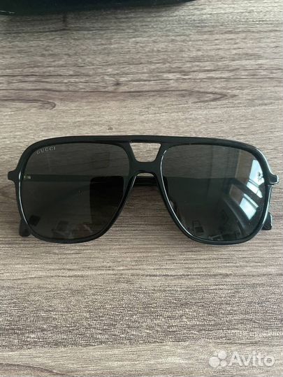 Солнцезащитные очки Gucci