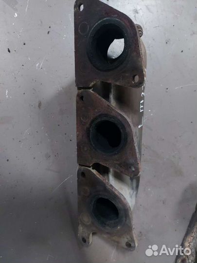 Коллектор выпускной на Mercedes m272