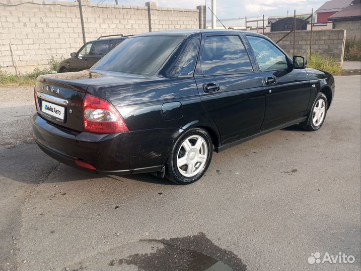 LADA Priora 1.6 МТ, 2011, 200 000 км