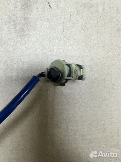 Концевик замка двери передней Паджеро 4