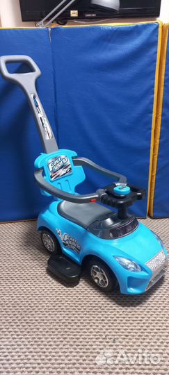 Детская машинка каталка с ручкой