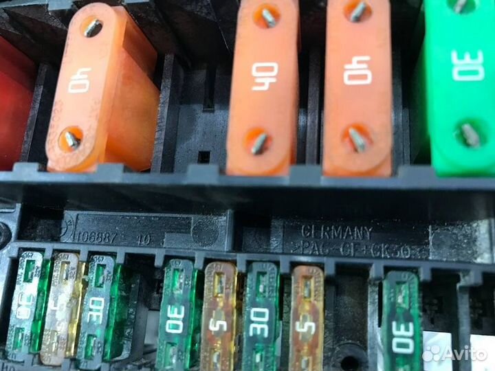 Блок предохранителей Bmw 5 E60 N52B25 2006