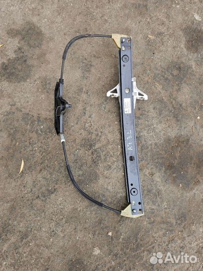 Стеклоподъемник задний Skoda Octavia A7