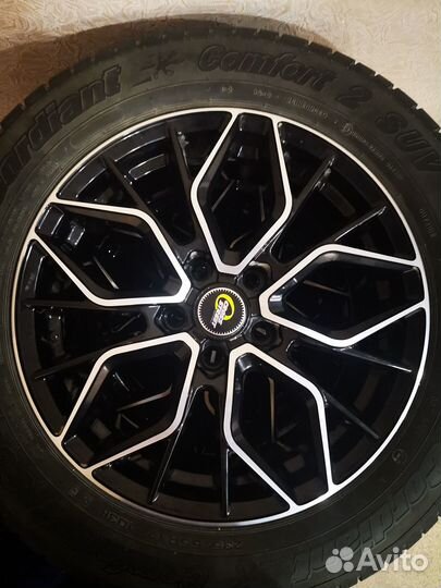 Comforser Thruster 235/55 R17
