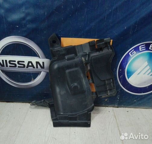 Защита двигателя пыльник Renault sandero 2 Прав