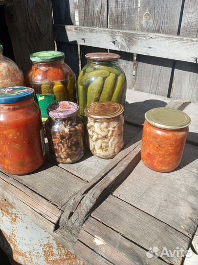 Грибы соленые, помидоры, огурцы, варенье