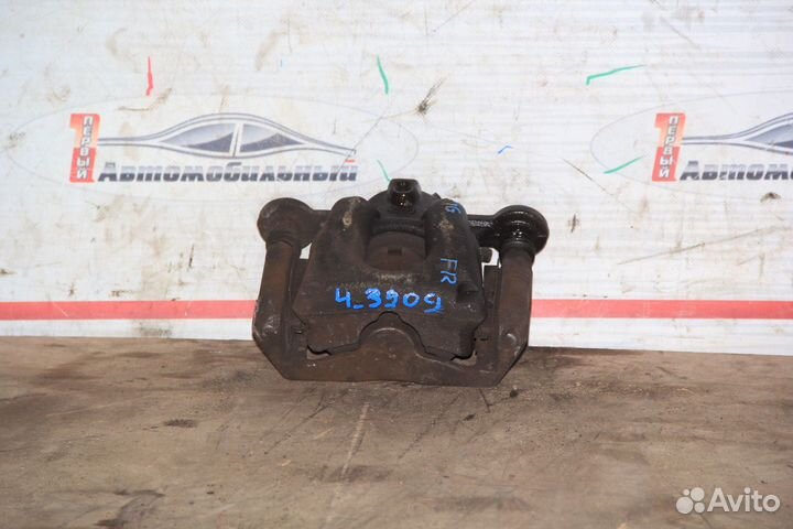 Суппорт перед право c BMW 1-Series E87 N45B16A