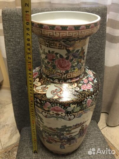 Китайская фарфоровая ваза